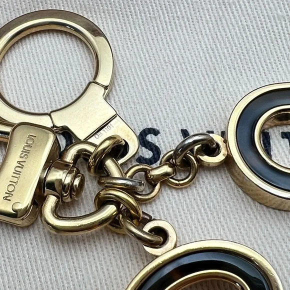 LOUIS VUITTON Porte Cles Confidence Bag Charm Key Ring Gold Metallic M65088 - Picture 9 of 17